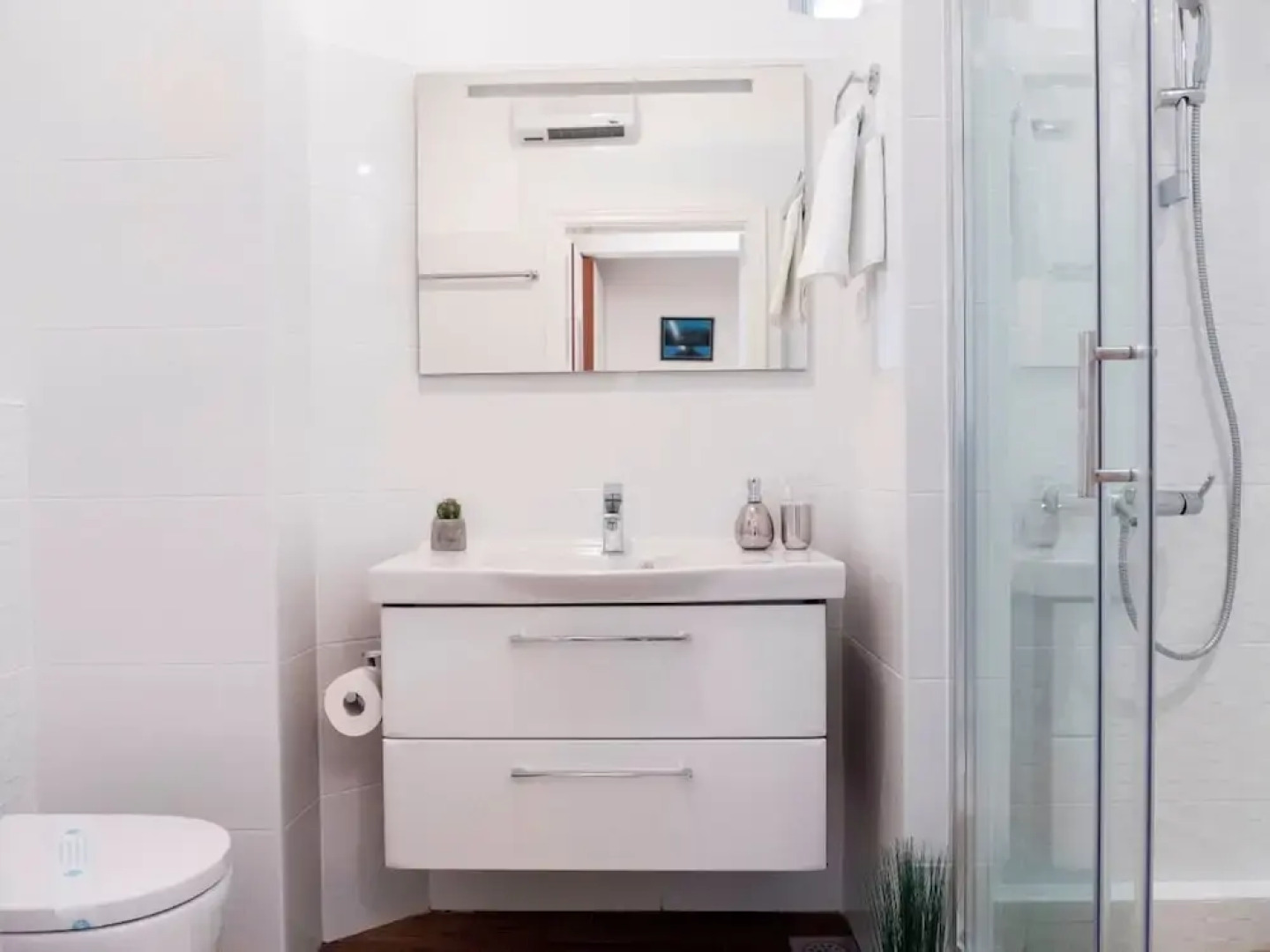 Cozy Villa in Ploce With Shared Pool