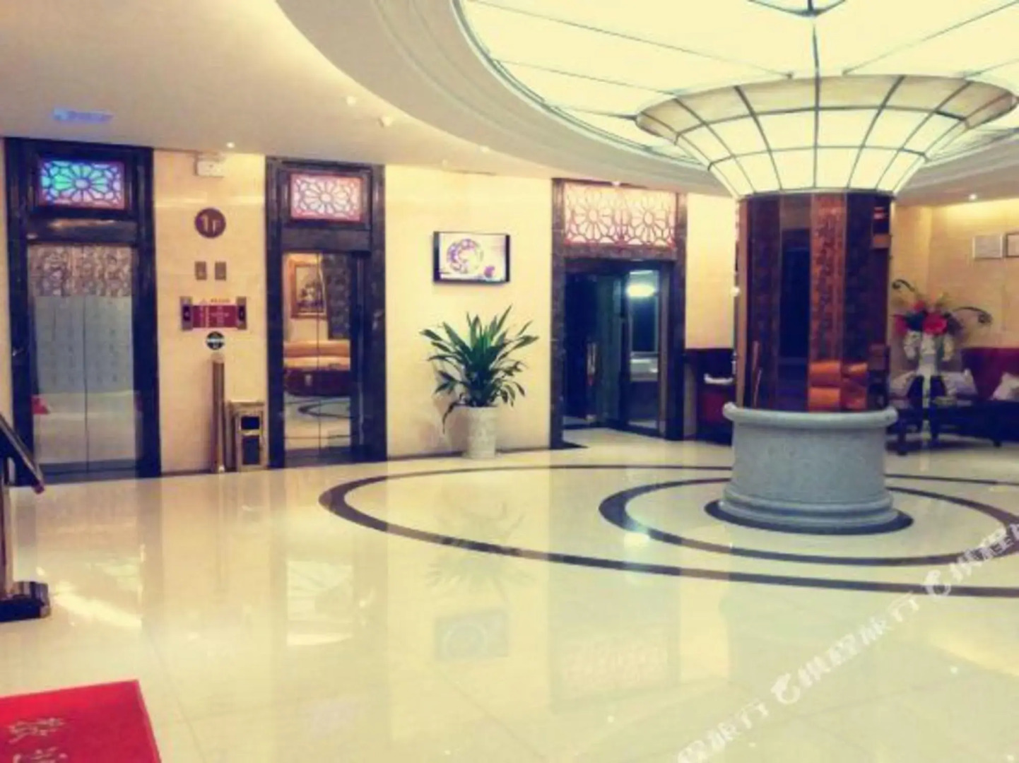 Leading Show Business Hotel