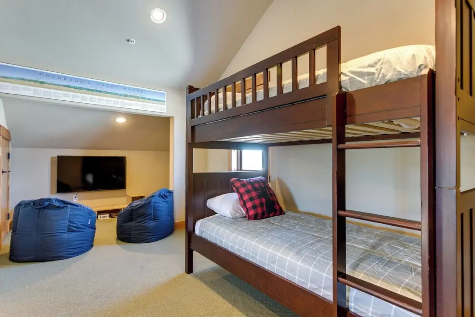 Spacious Fraser Gem: 7 Mi to Winter Park!