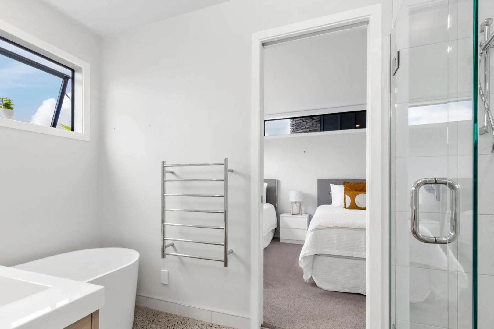 Stylish Villa Escape - Matakana Holiday Home