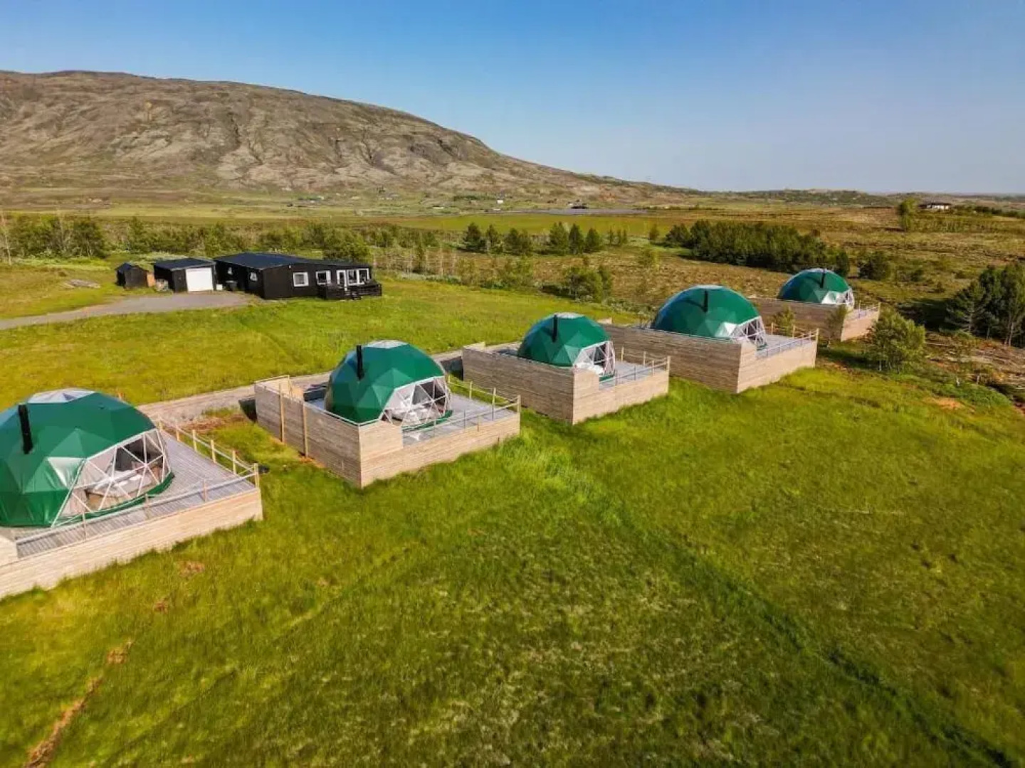 Golden Circle Domes - Lake View