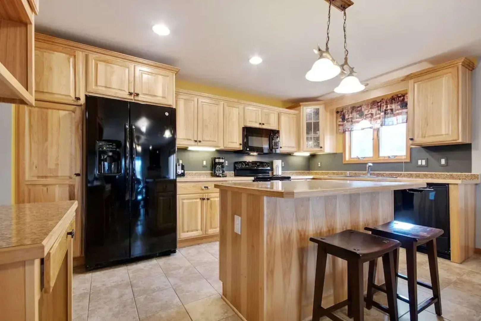 First Floor 3 BR Condo, Northern Bay Golf Course by RedAwning