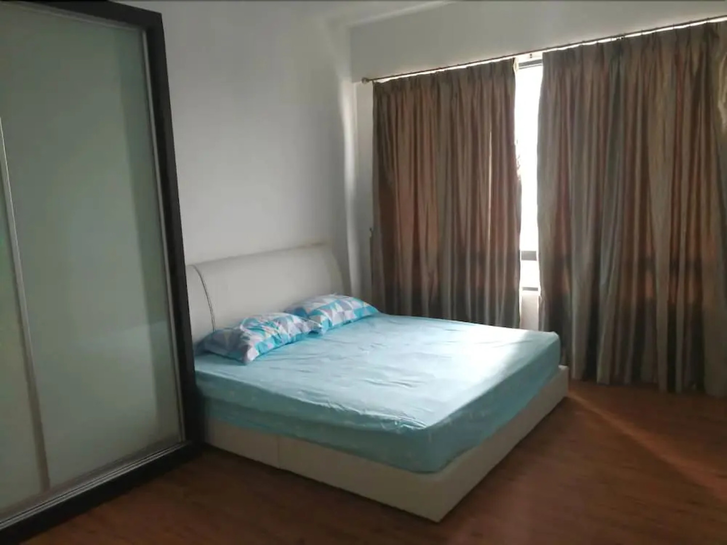 Woodsbury Suites 7722 Butterworth