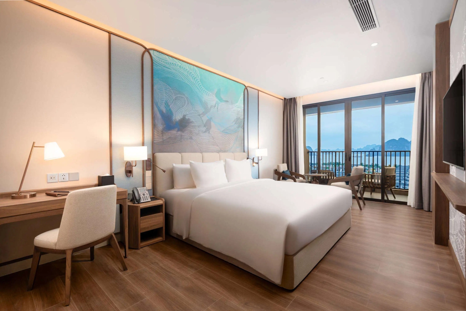 Wyndham Garden Sonasea Van Don