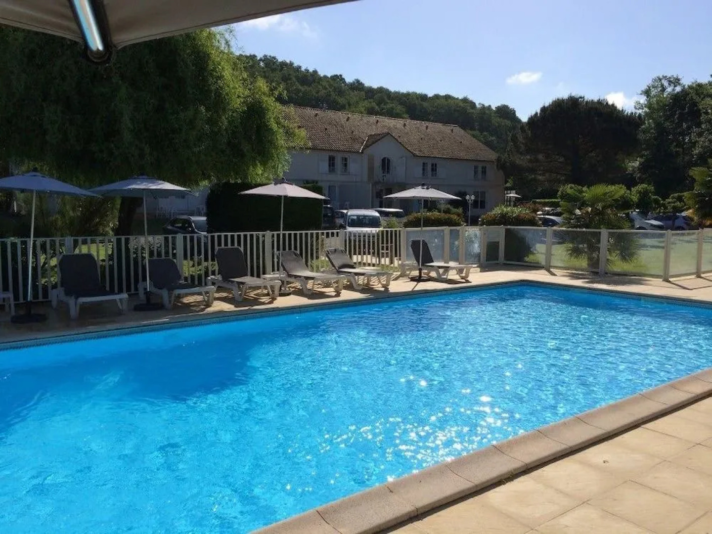 Hôtel Restaurant Relais des Champs