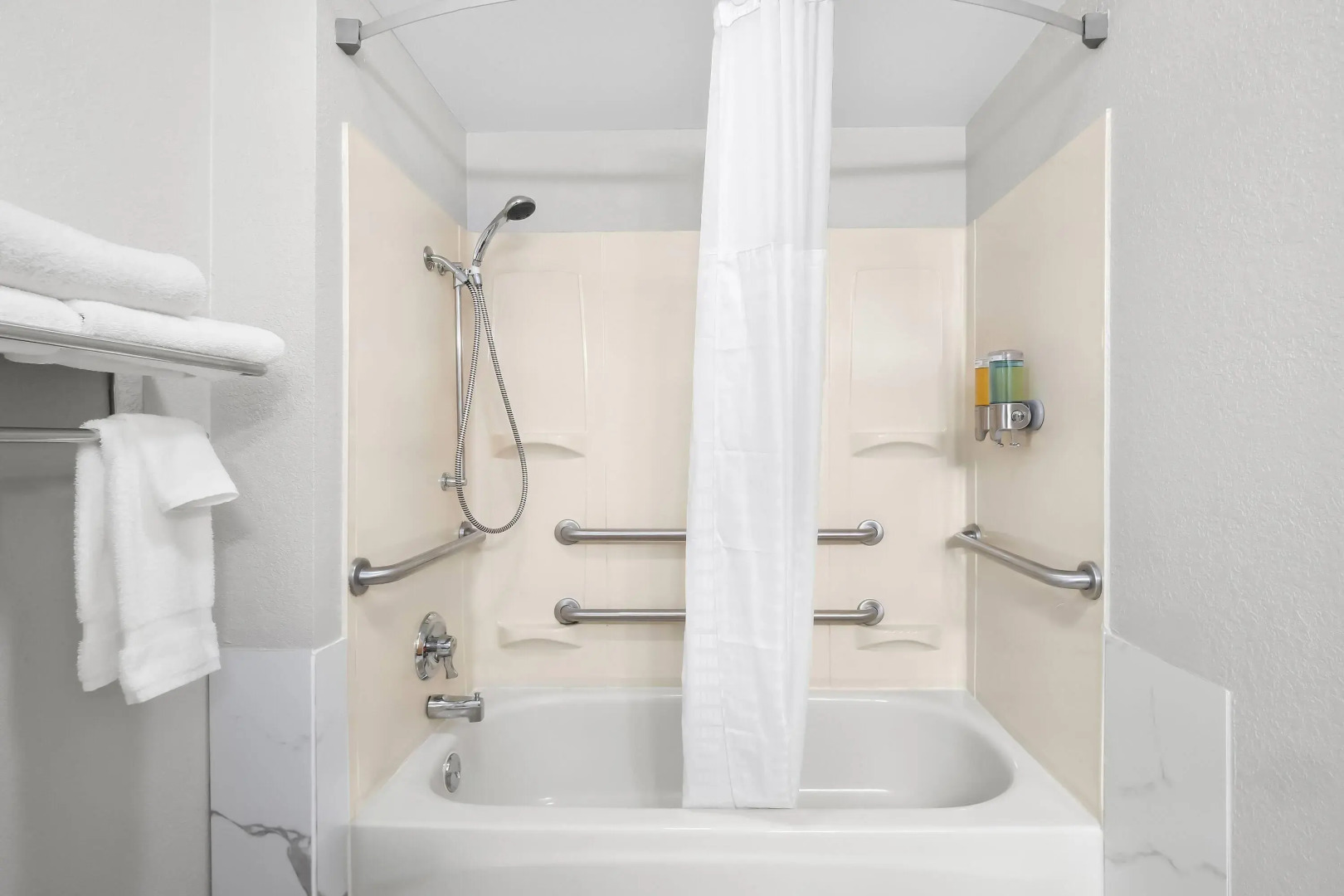 Days Inn by Wyndham Hillsdale