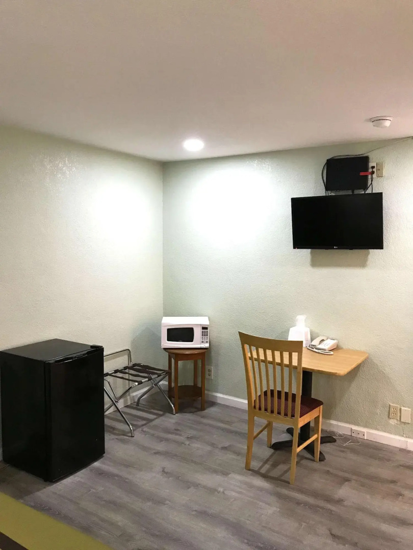 Americas Best Value Inn Visalia