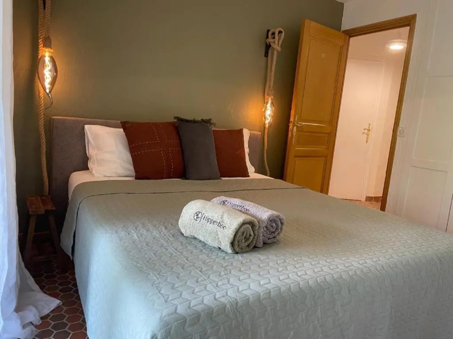 Garden house Cote d’Azur close to mountain and sea