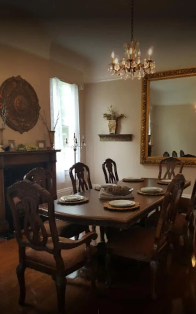 Laurel Manor Bed and Breakfast