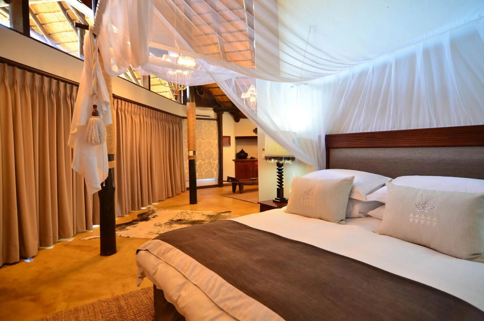 Amakhosi Safari Lodge and SPA