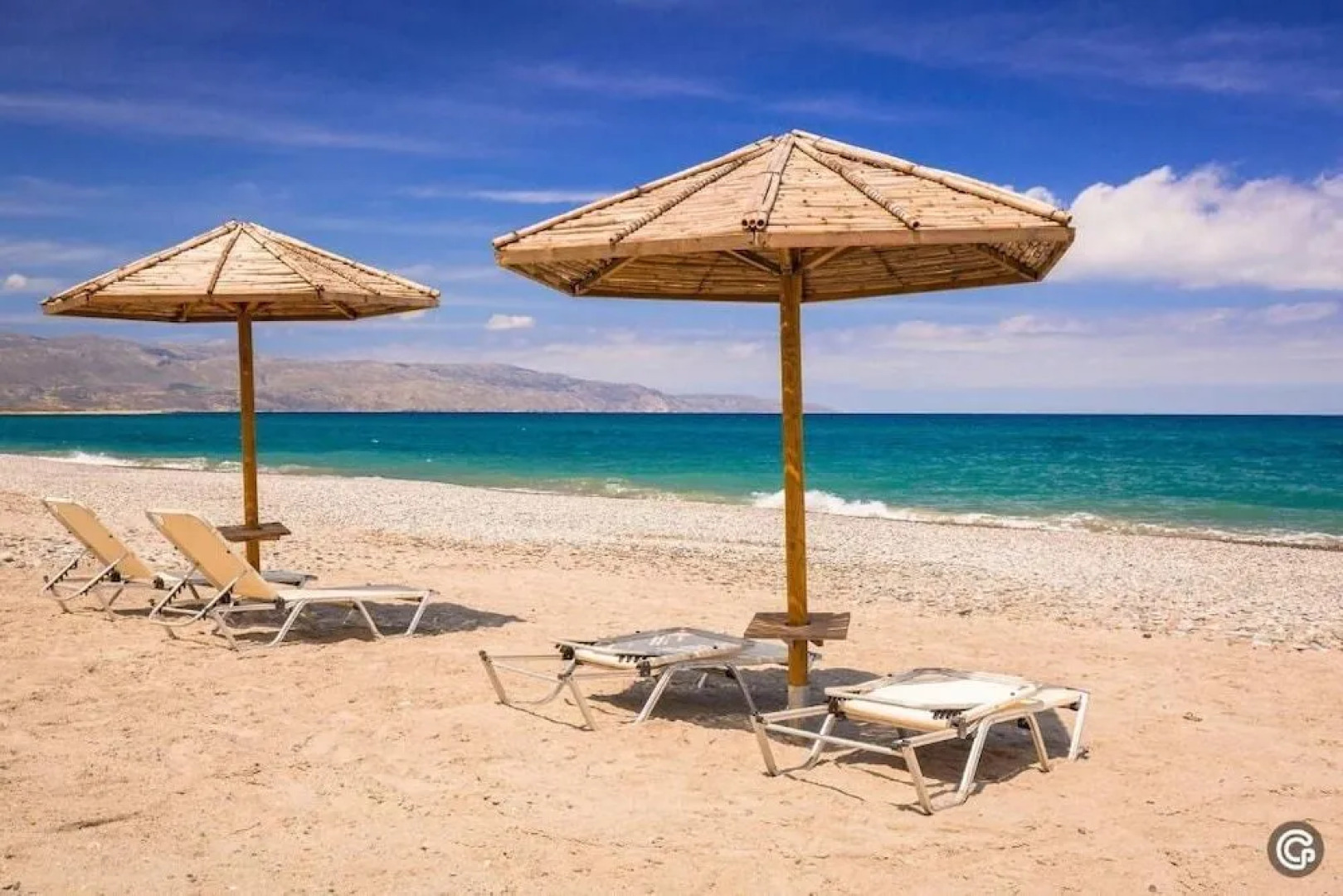 Oliva Beach Studios & Apartments