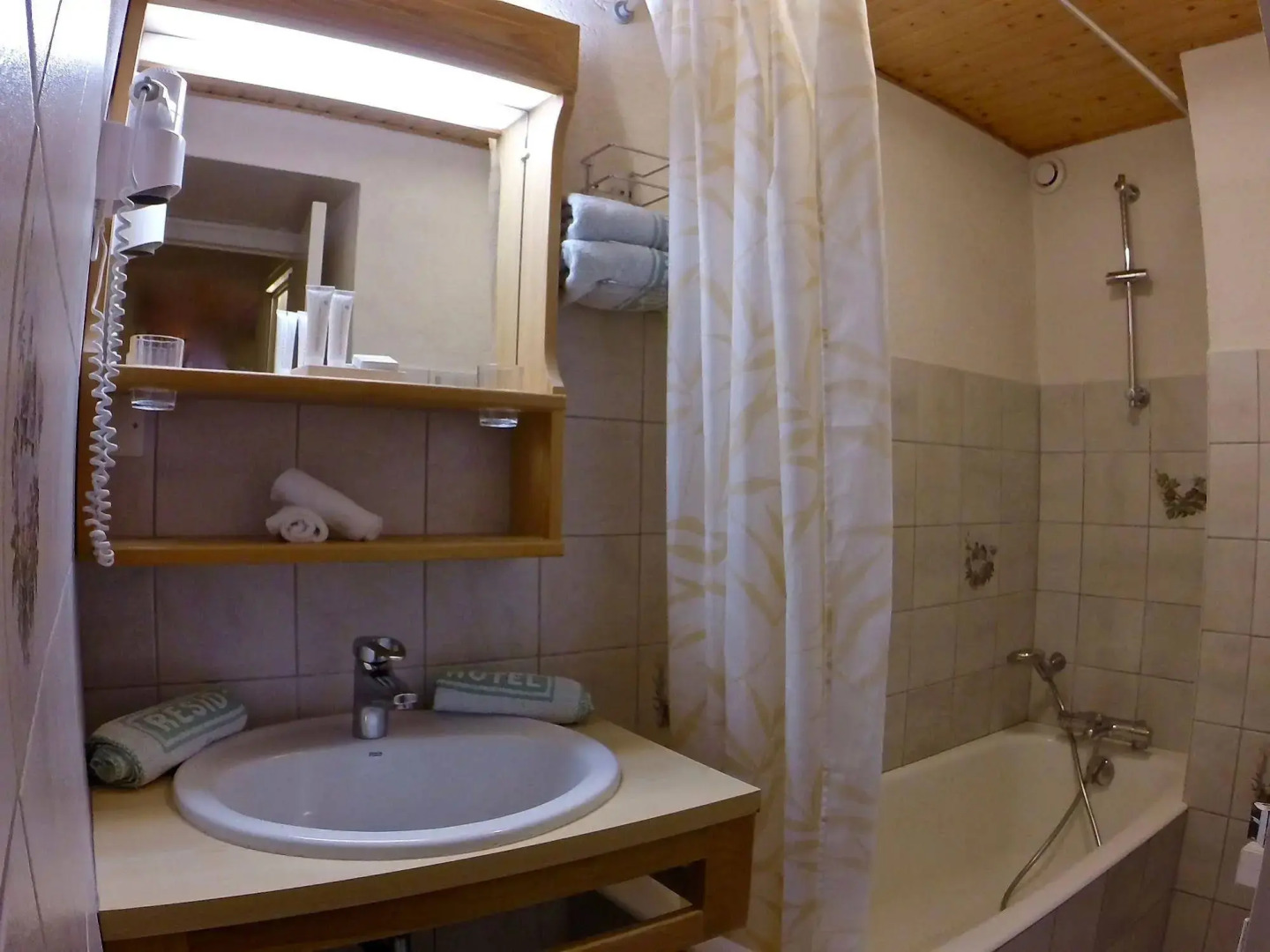 Hôtel Loisirs Les Côtes, Résidence et Chalets