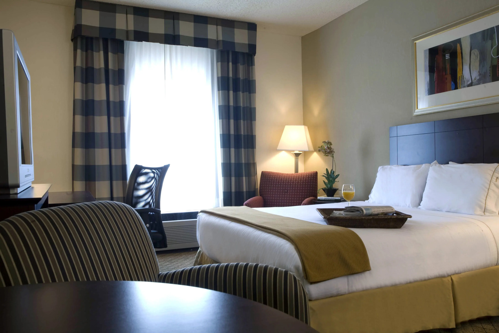 Holiday Inn Express & Suites Atlanta - Emory University Area