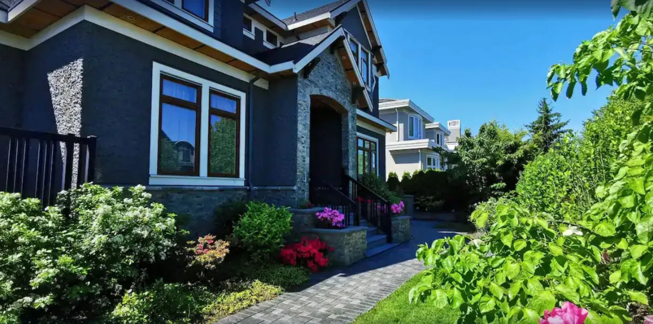 Vancouver West Cozy Retreat by Host Launch