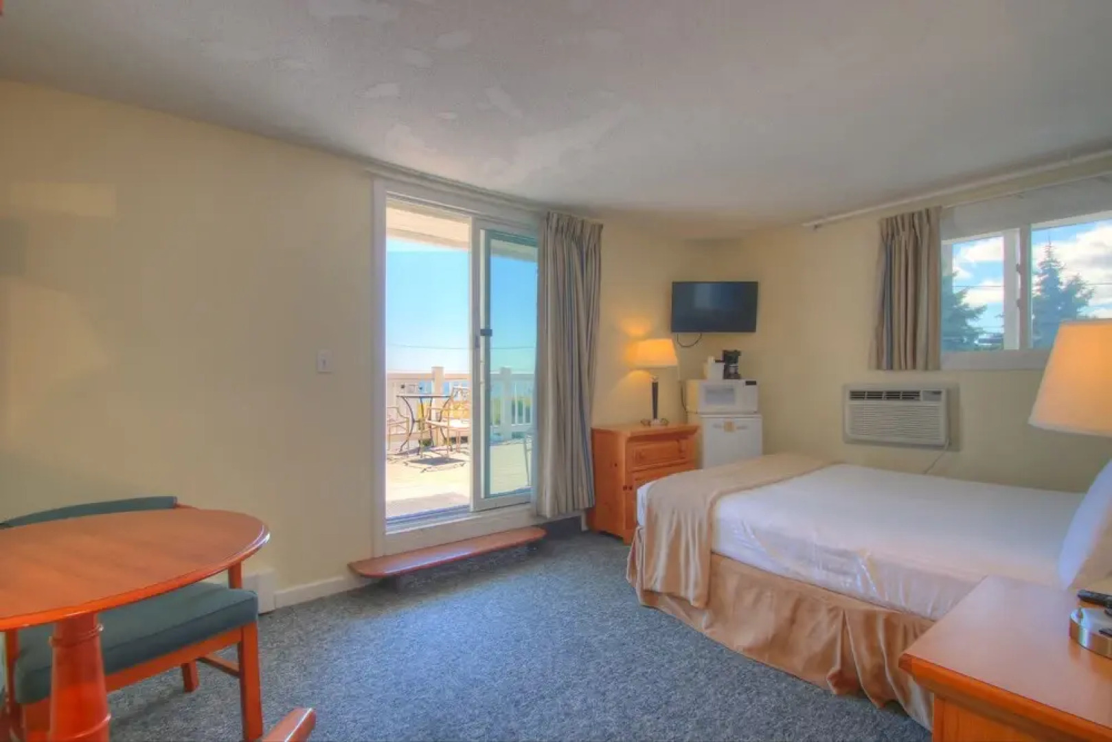 Sea Cliff House Motel