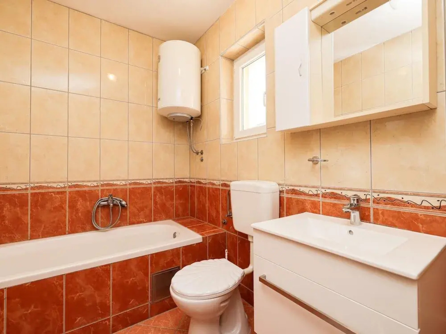 Spasious two Storey Holiday Home With Great Sea View Terrace