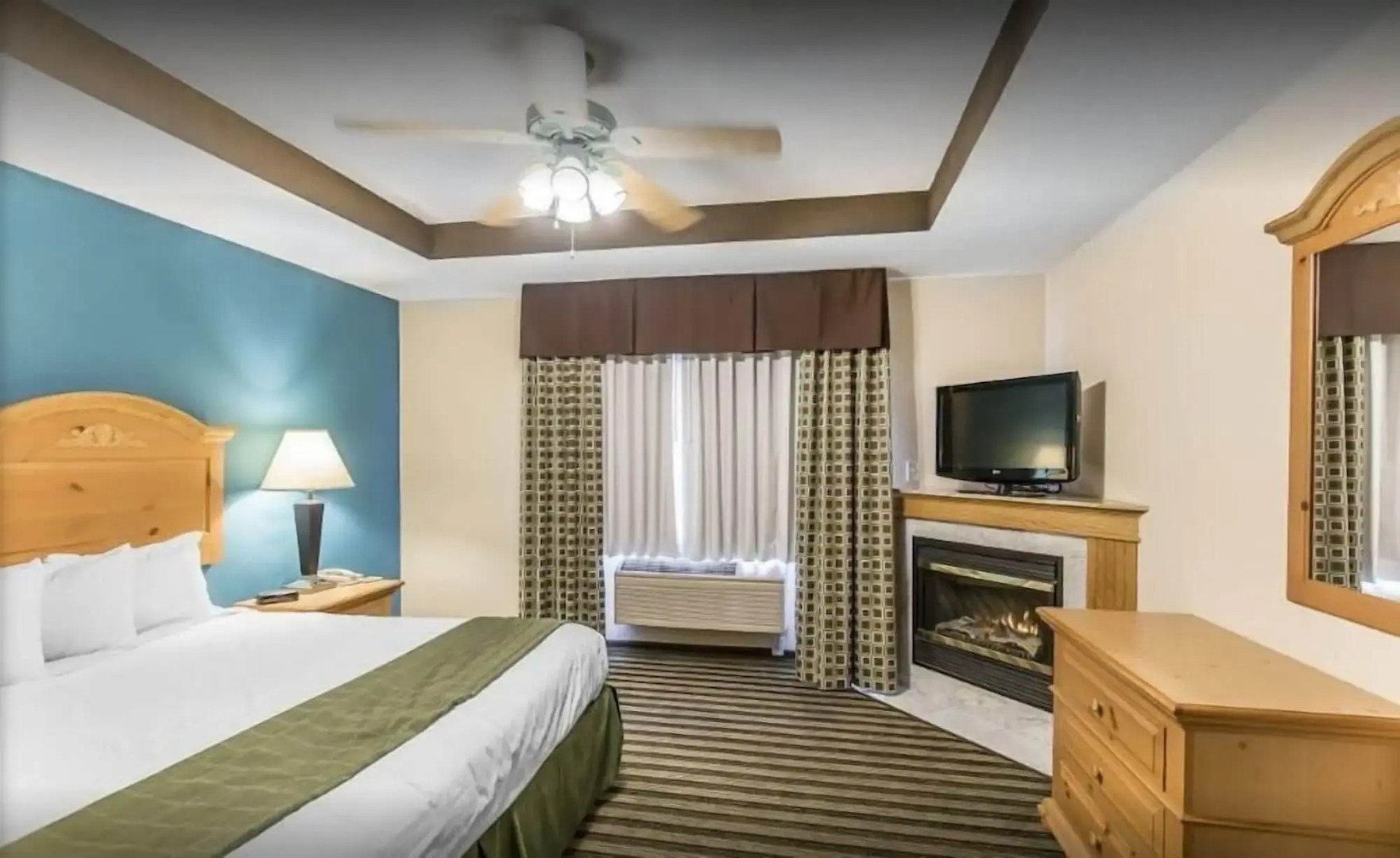 American Inn and Suites