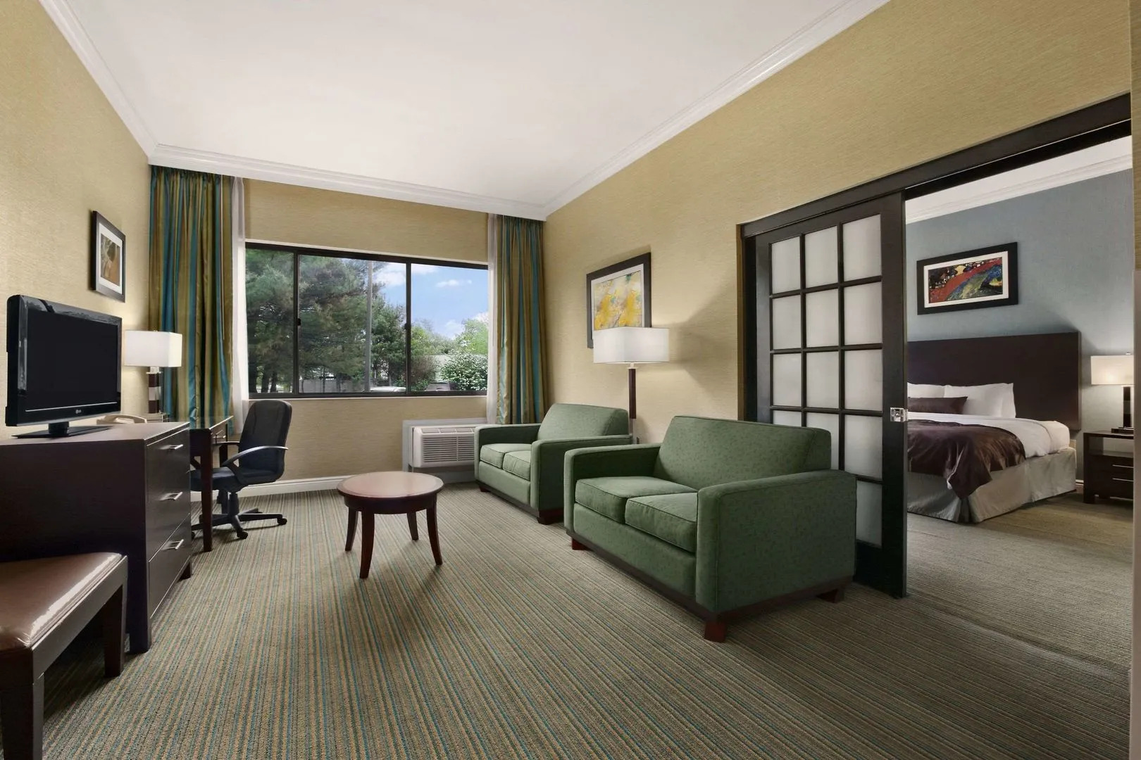 Holiday Inn Long Island-Islip Arpt East by IHG