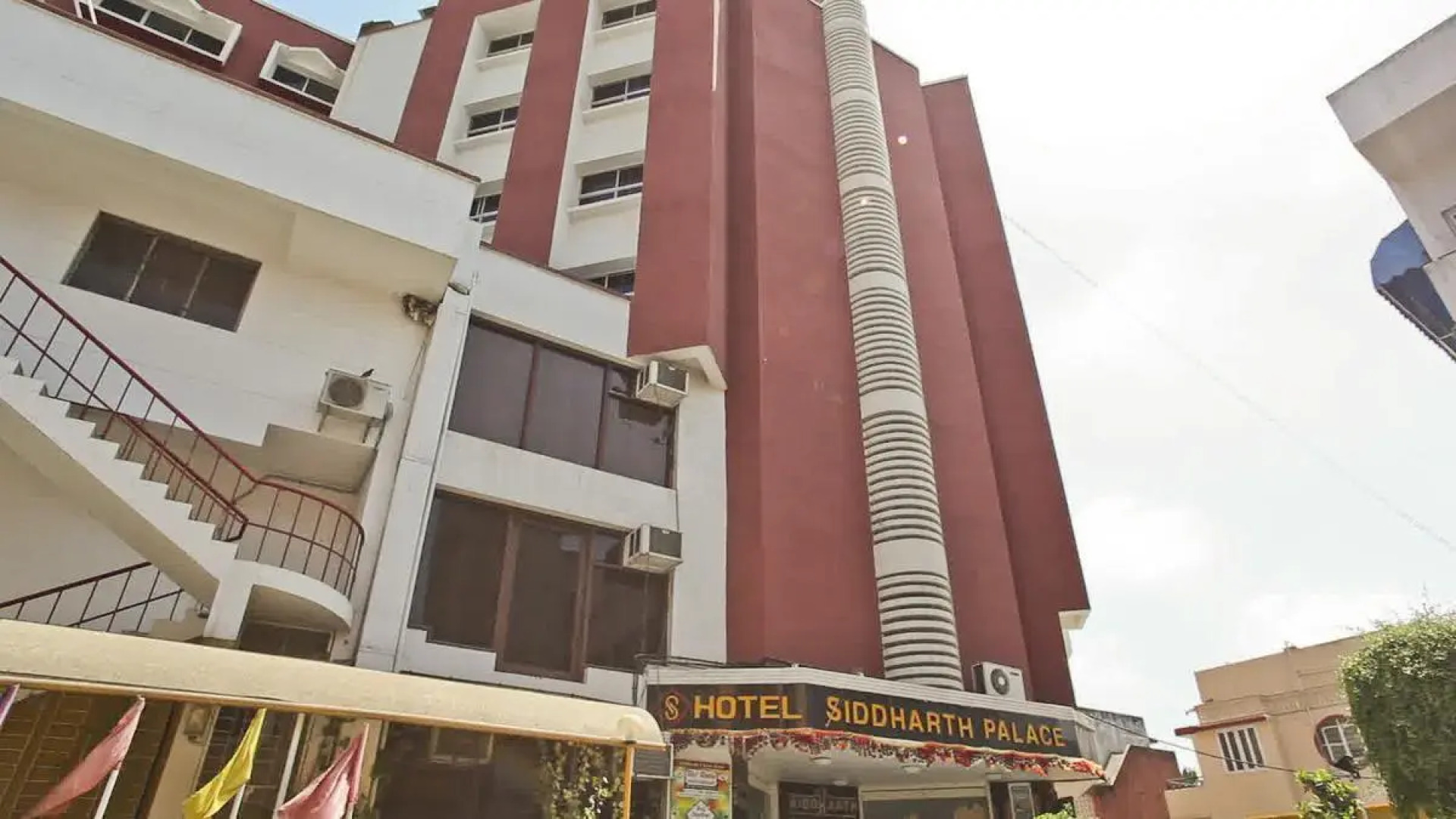 Siddharth Palace Hotel