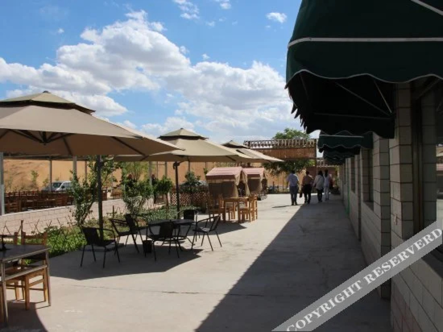 Shapotou Yanran Hostel