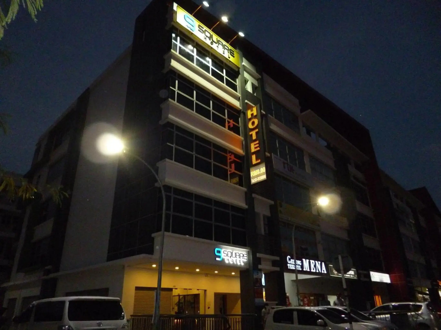 9 Square Hotel - Bangi