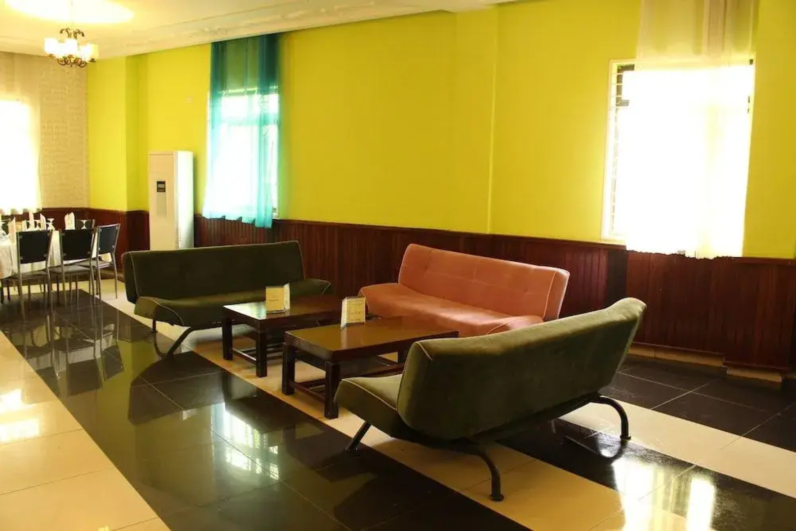 Noblesse Hotel