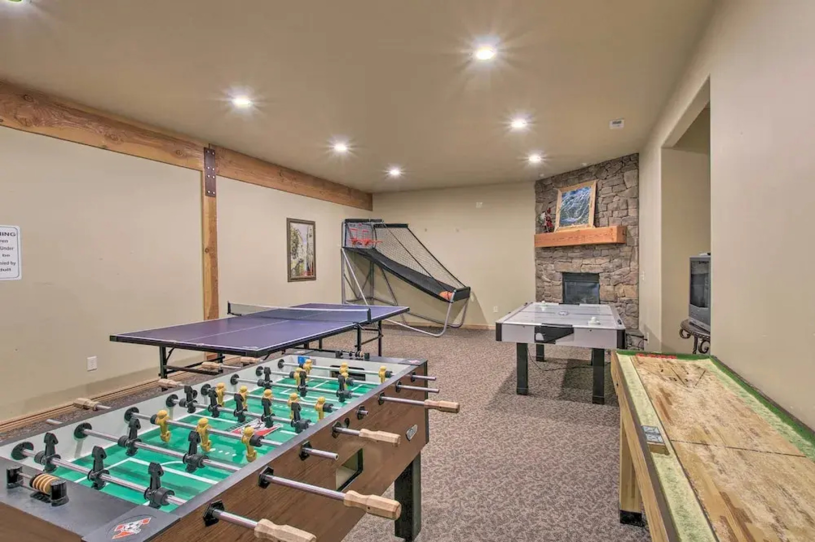 Mtn-view Gem Near Skiing & Golf in Eden!