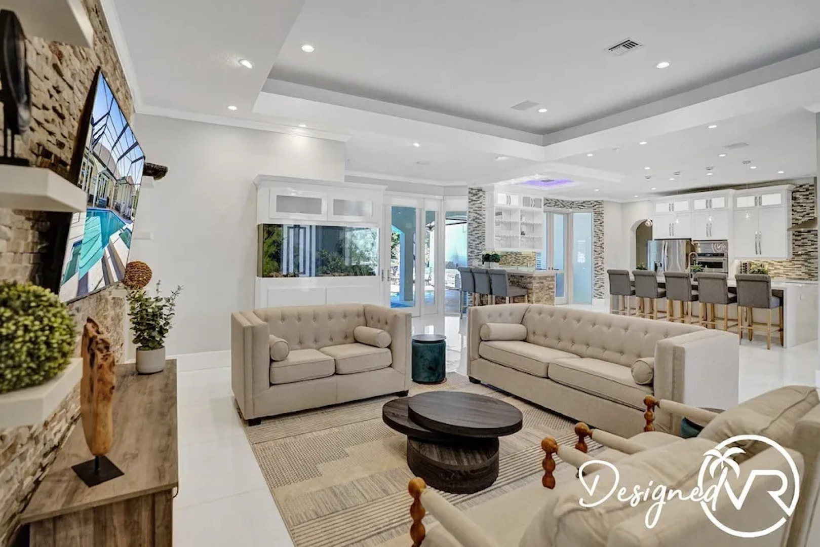 Luxurious 8BR Family Estate with Pool