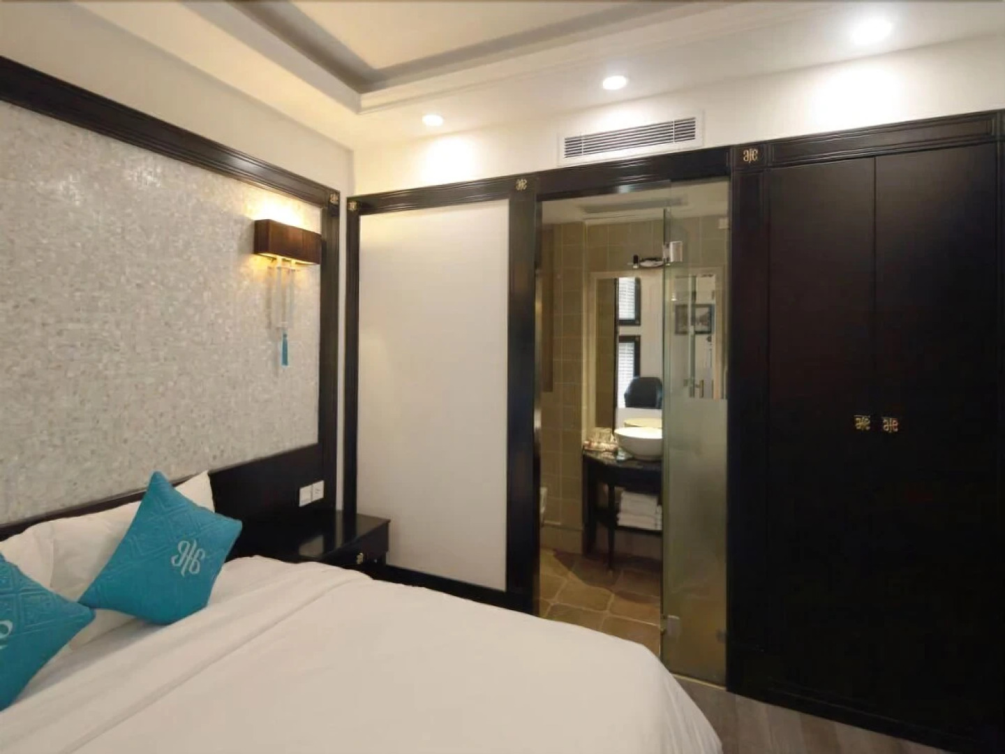 A25 Hotel - 06 Truong Dinh