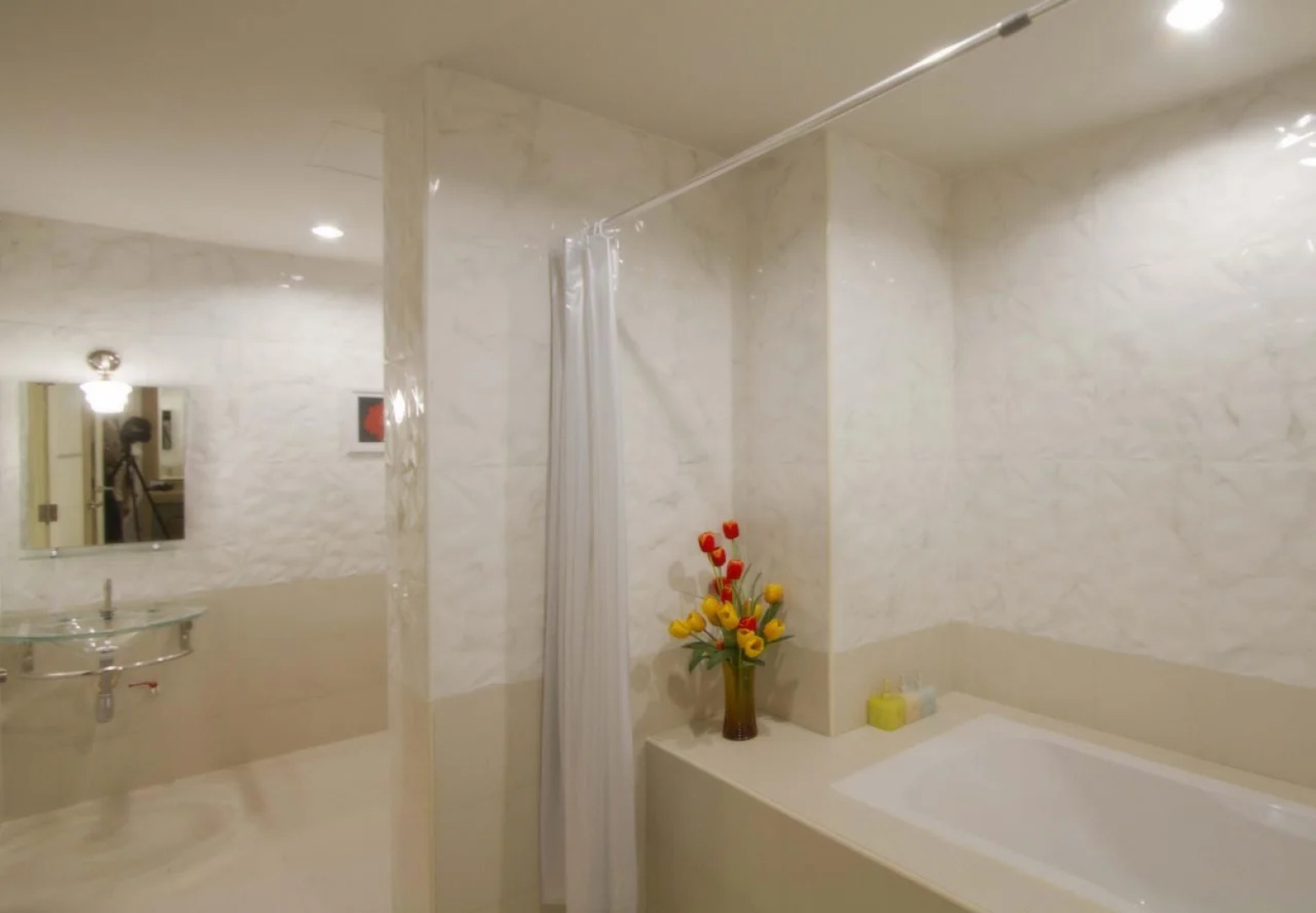 Ayara Grand Palace Hotel