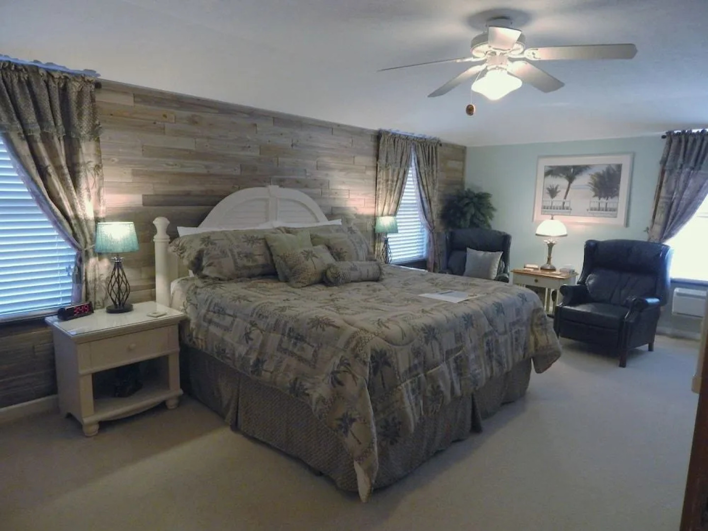 Brookside Mountain Mist Inn