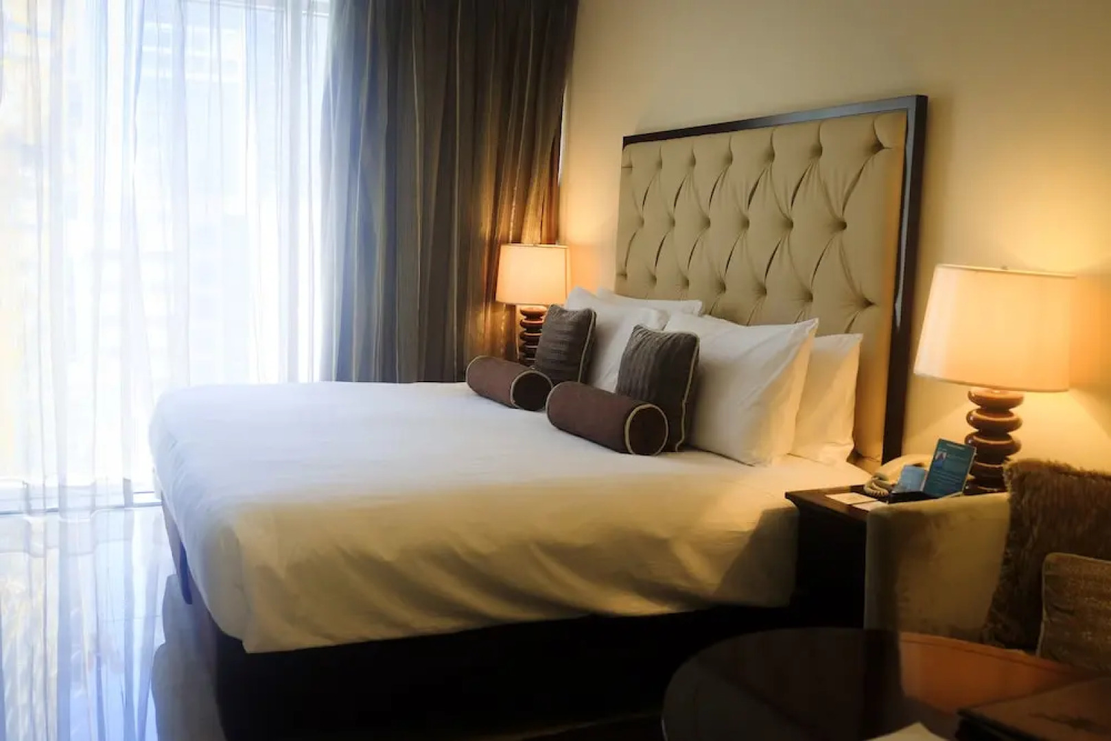 Oakwood Premier Joy~Nostalg Center Manila