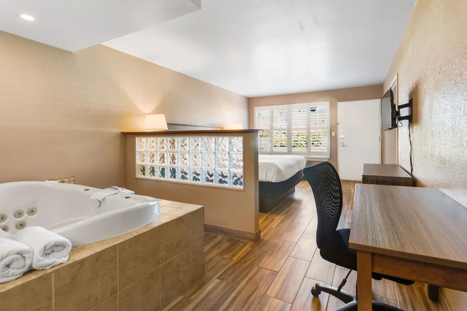 Vero Beach Inn & Suites