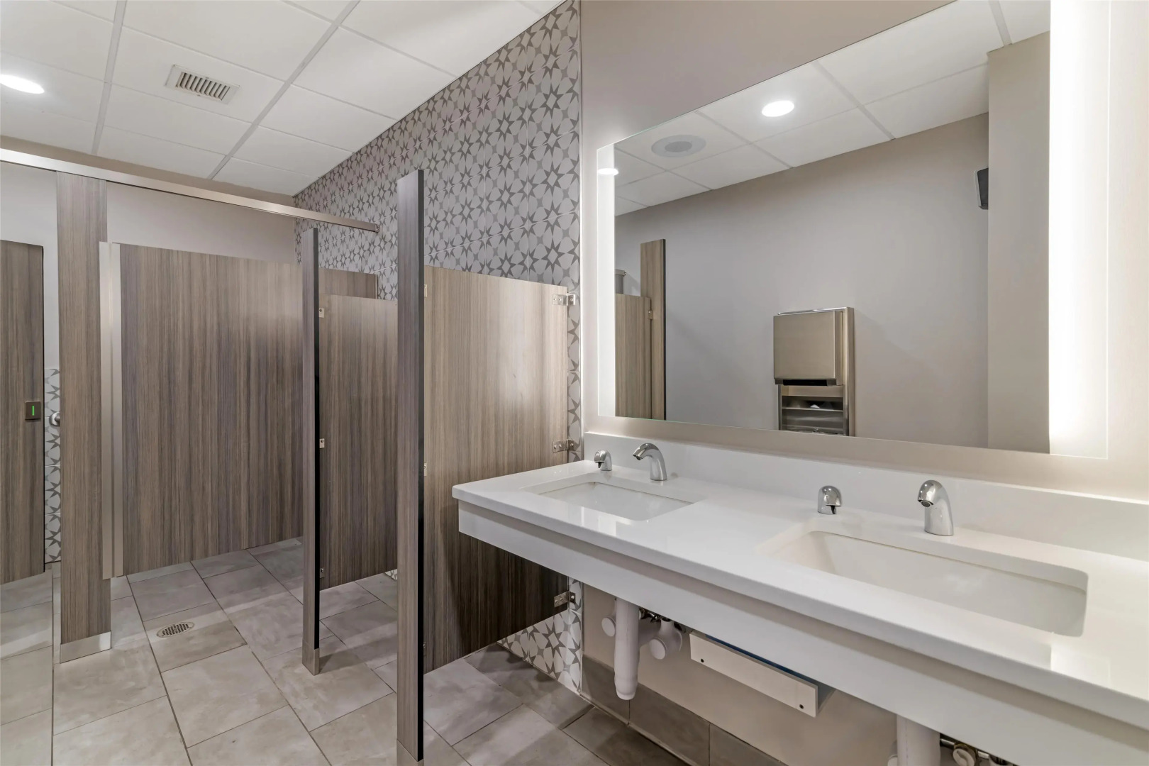 Best Western Royal Plaza Hotel & Trade Center