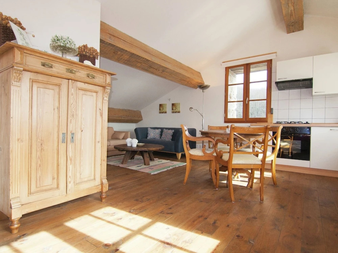 Very Nice Cottage With Studio on a Domain With Heated Pool