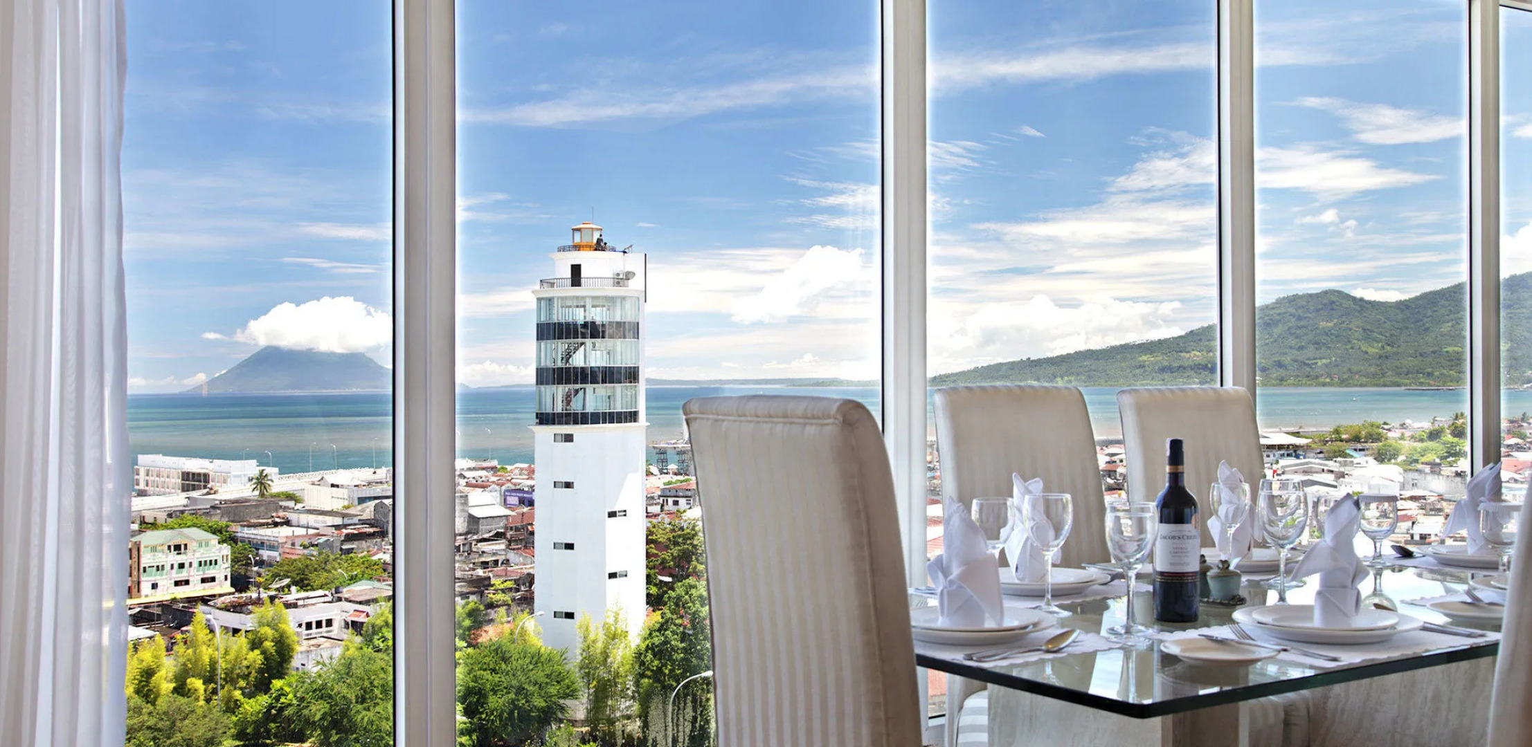 Sintesa Peninsula Hotel Manado