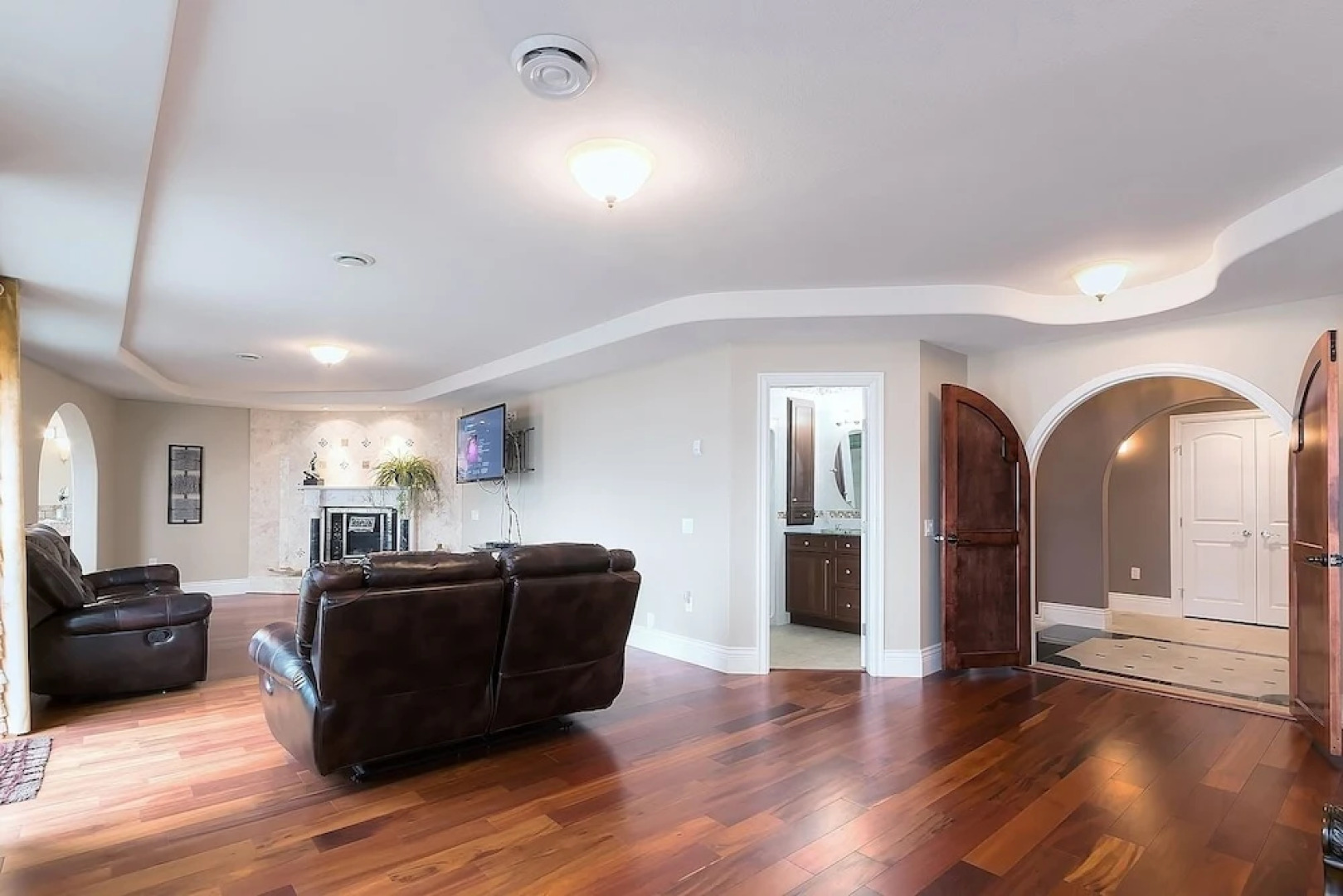 Beach Ave Castle Luxury Vacation Rental