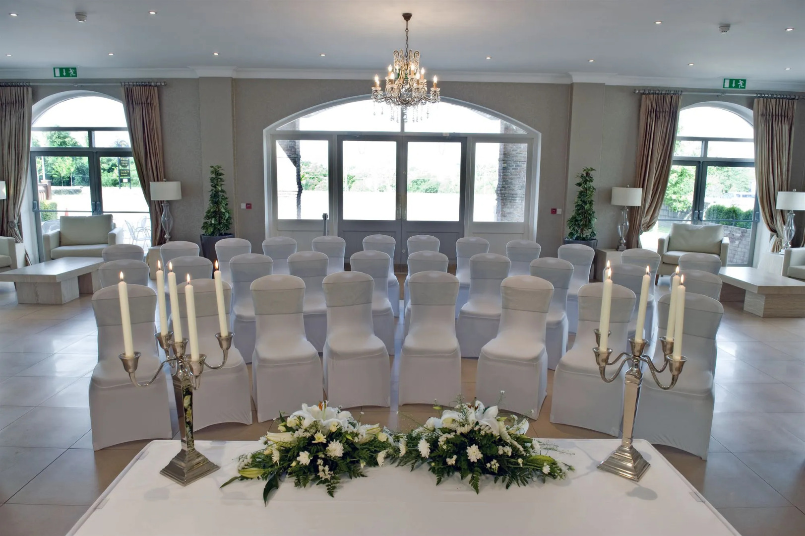 Killarney Oaks Hotel