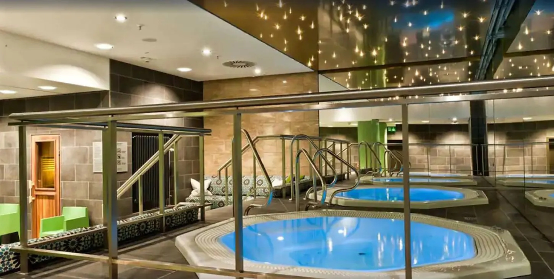 Adina Apartment Hotel Berlin Hackescher Markt