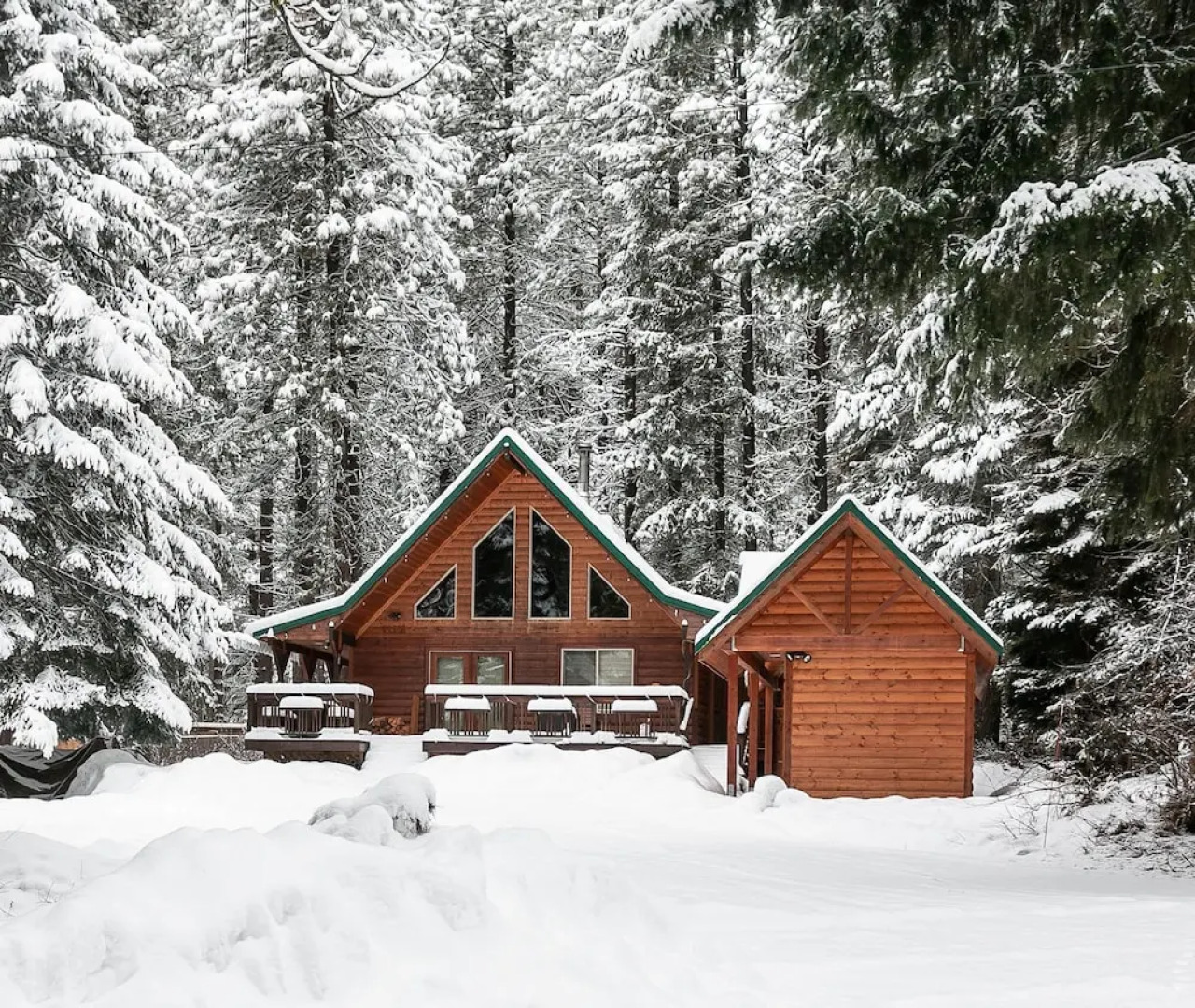 Tivoli Chalet Apartment 3 NW Comfy Cabins