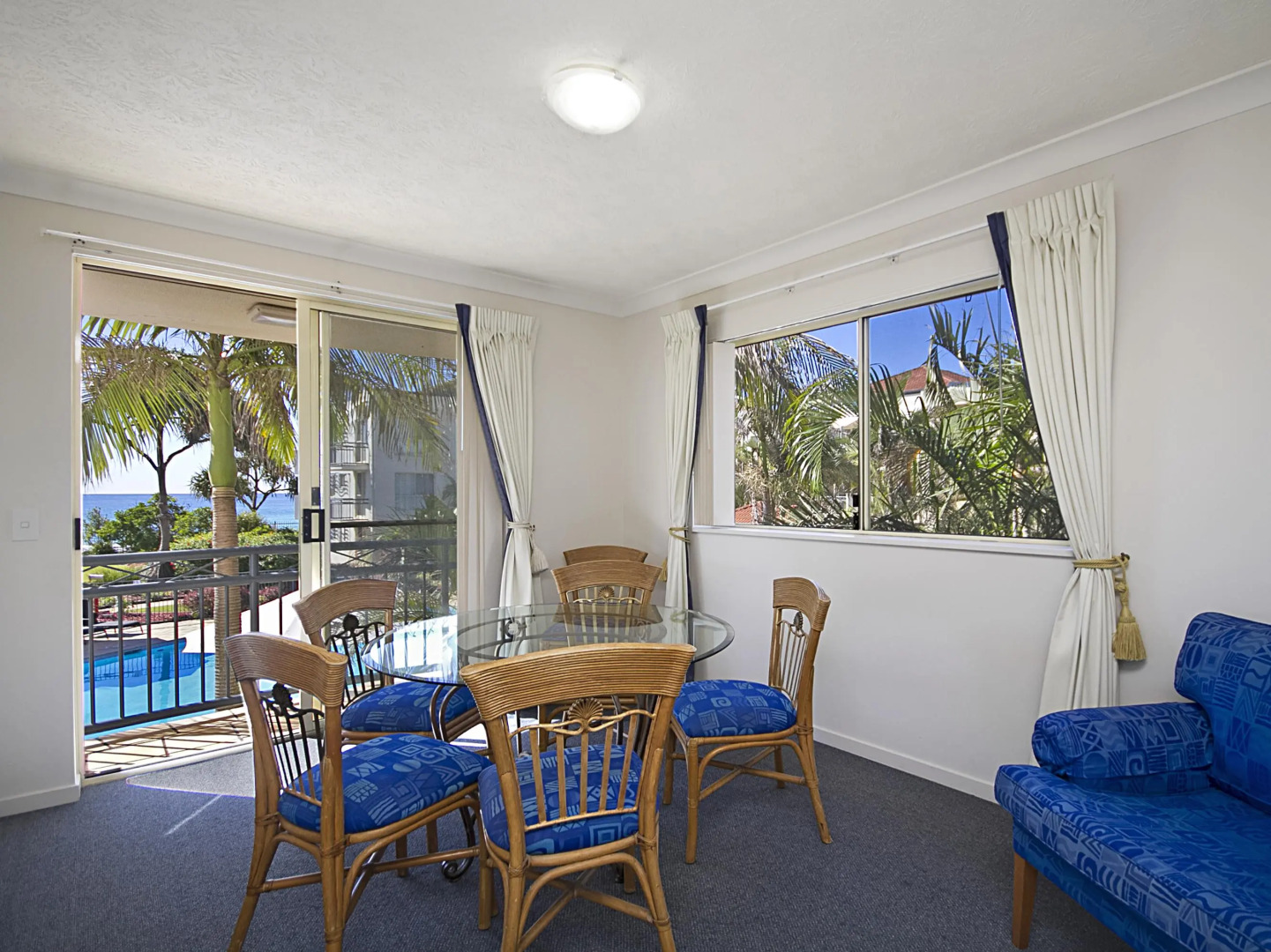 Golden Riviera Beach Resort