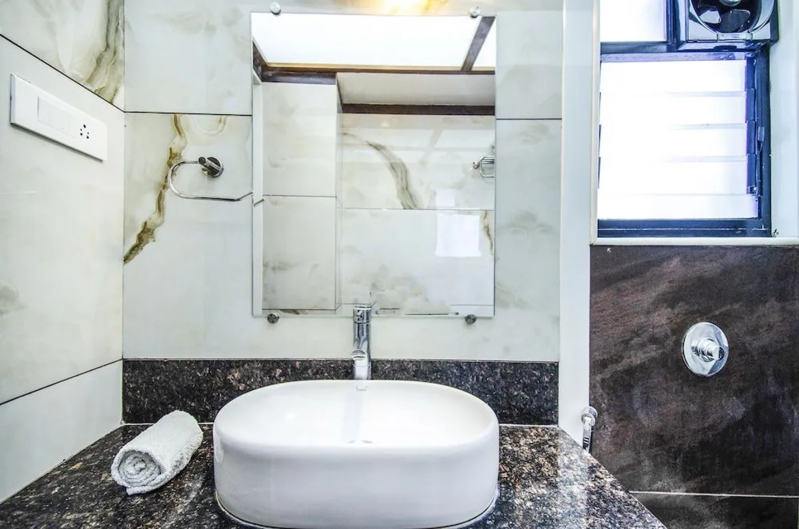 FabHotel Gharonda Residency MIDC