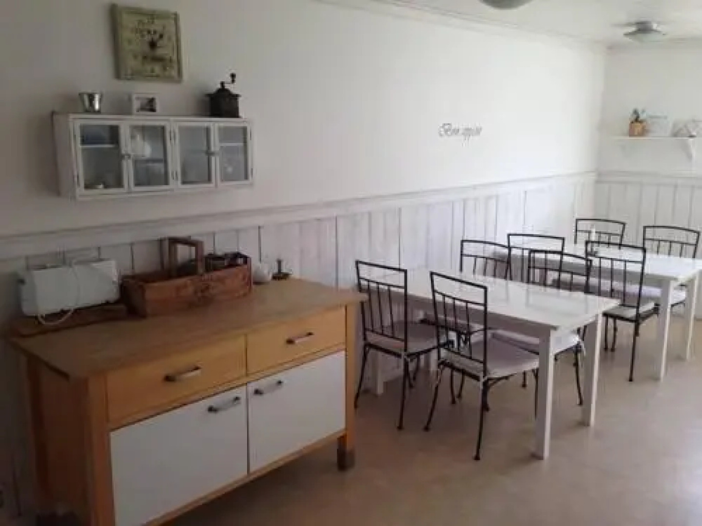 Kustnära Vandrarhem - Hostel