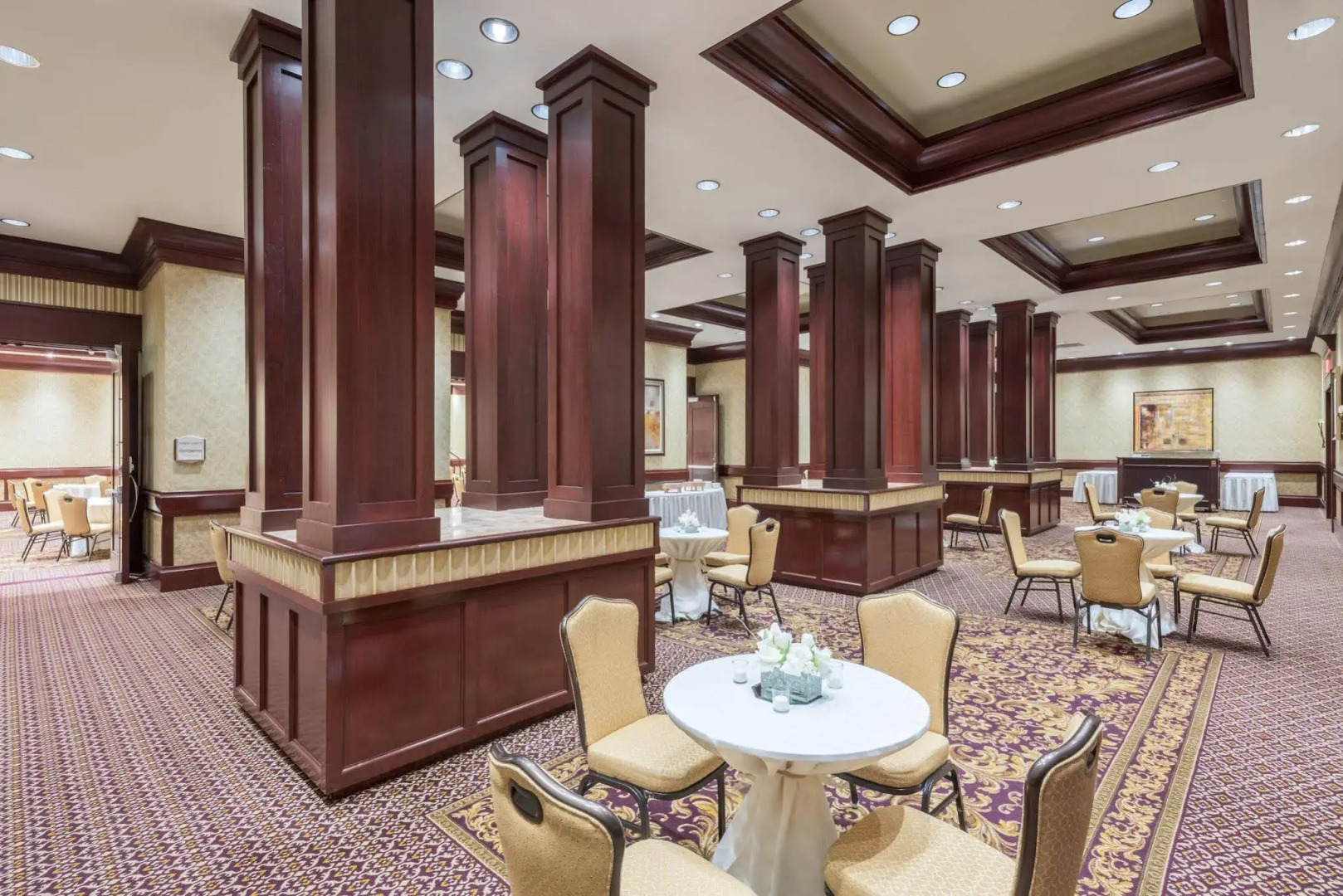 Crowne Plaza Providence-Warwick Airport by IHG