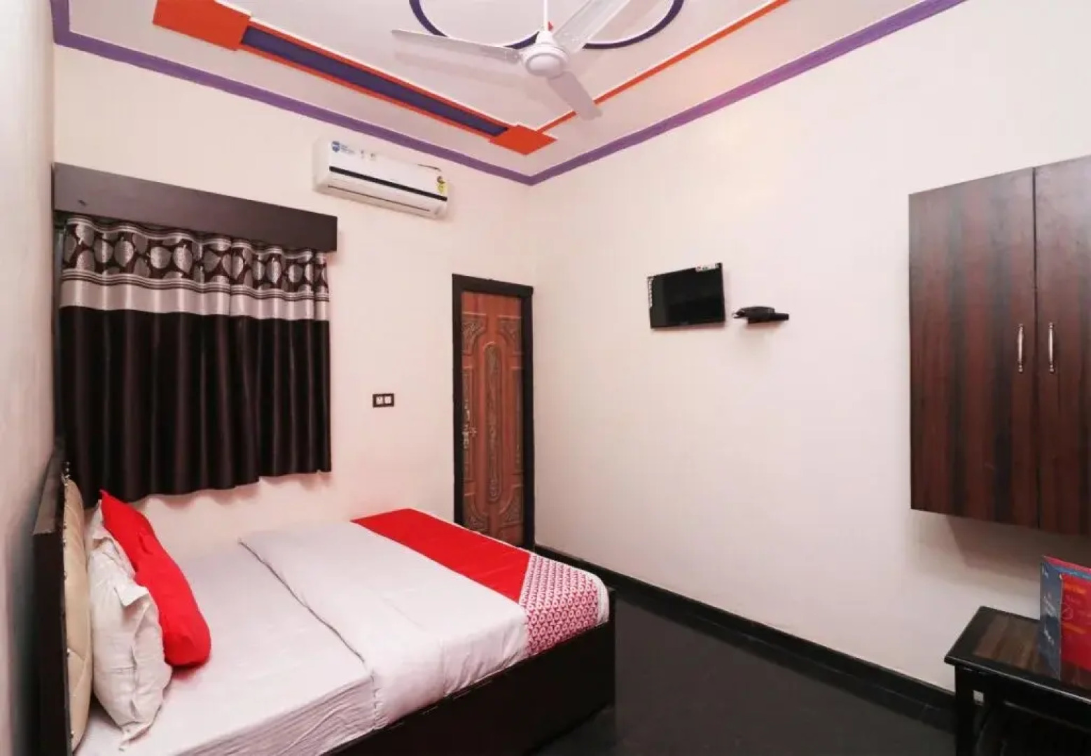 Tr Hotel By OYO Rooms