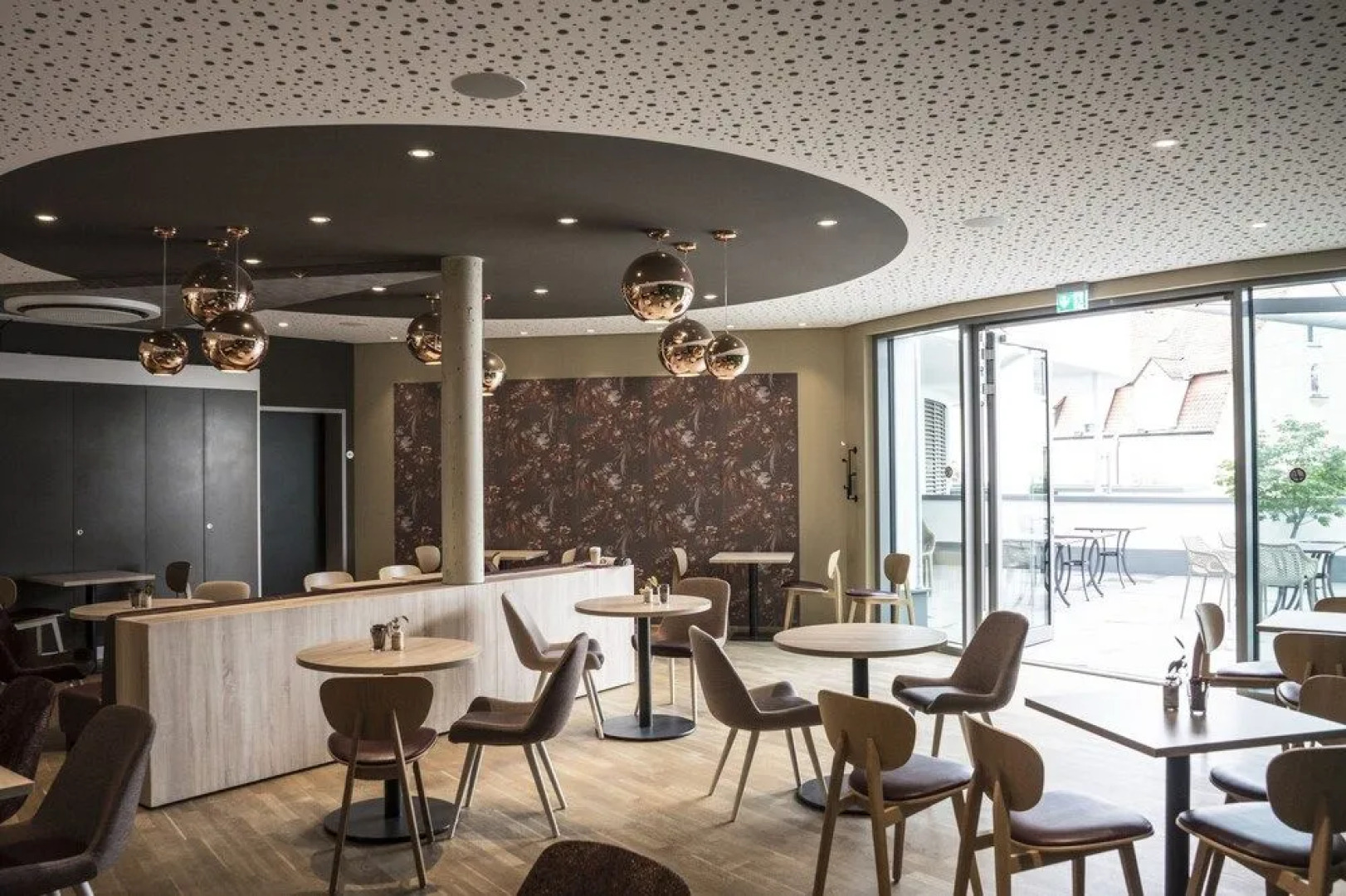 7 Hotel & Boardinghouse