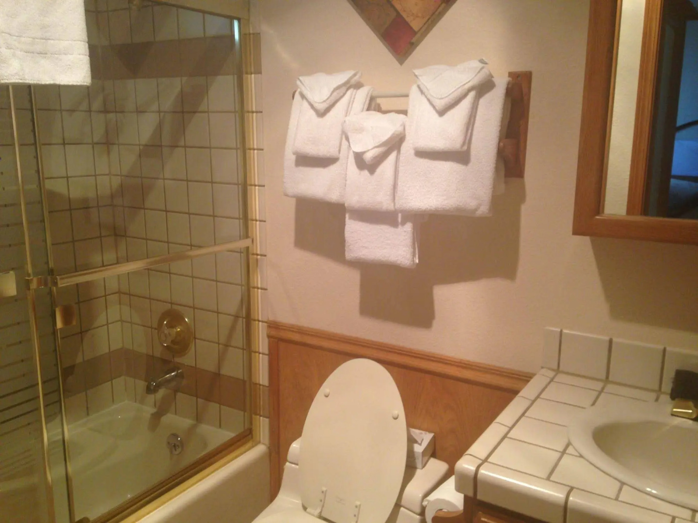 Edgelake Beach Club by Coolvacay