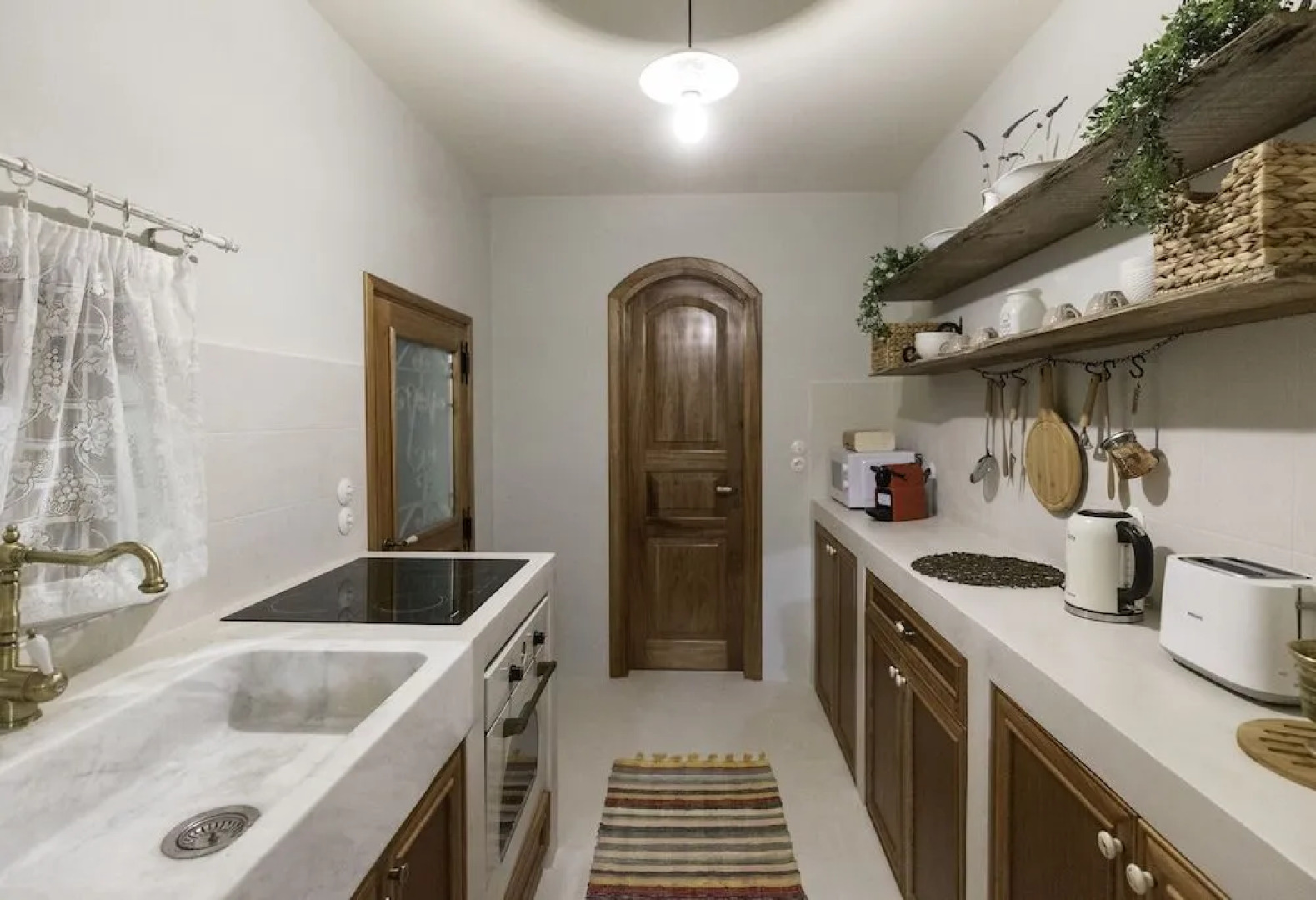 Rose Traditional House