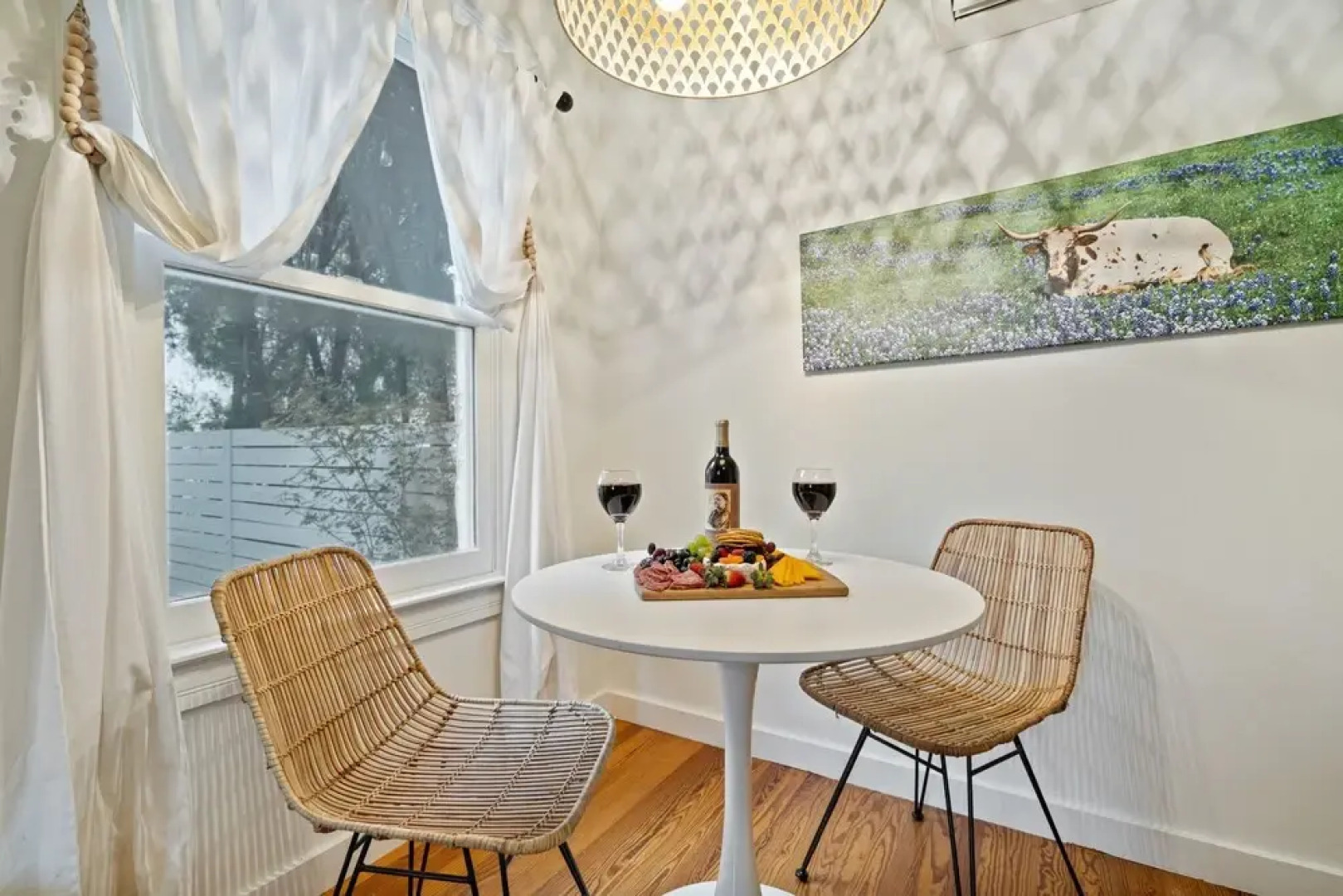 Gorgeous Tiny Home Just 5 min From Signor Vineyards!