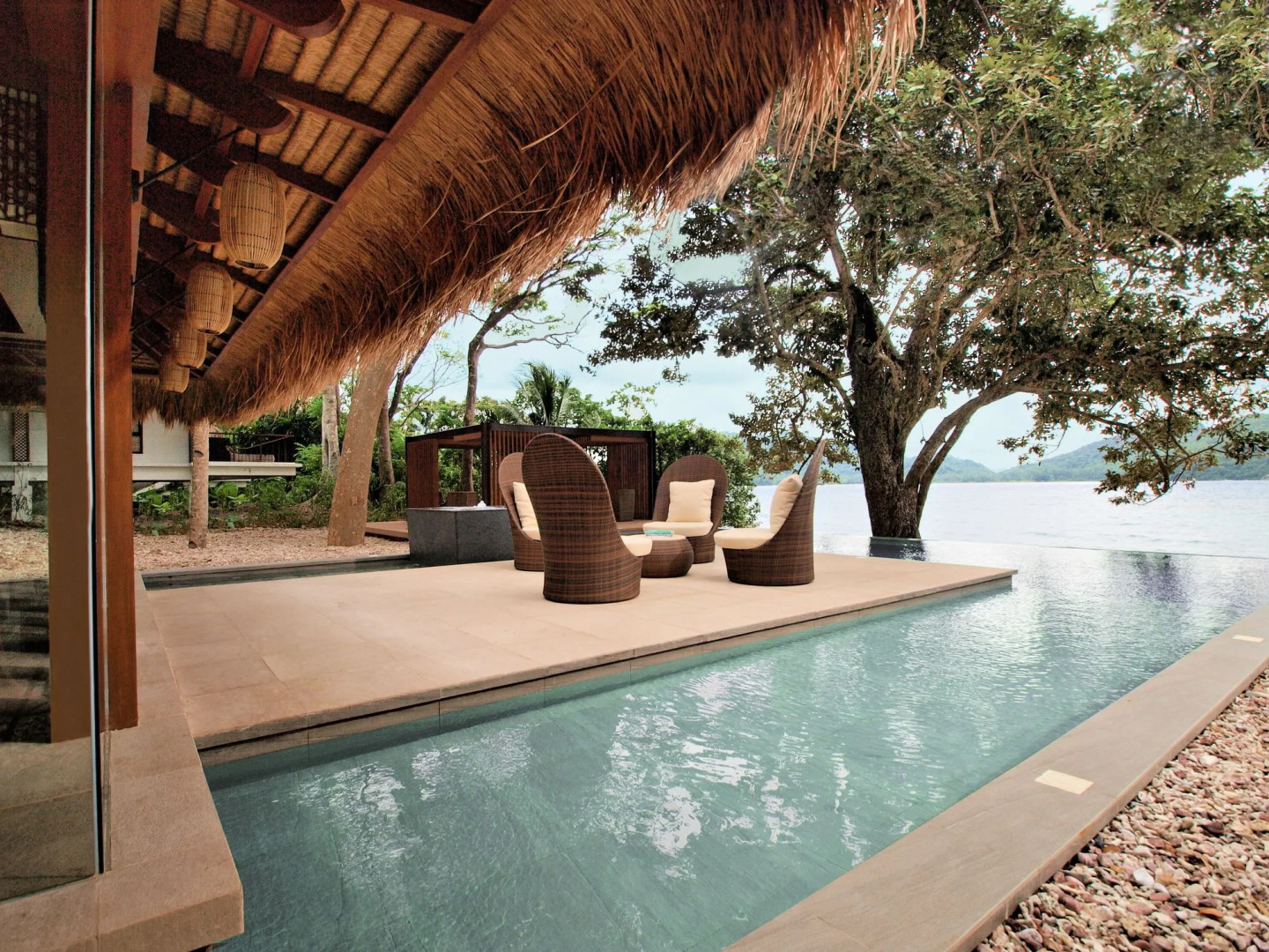 Pangulasian Island Resort